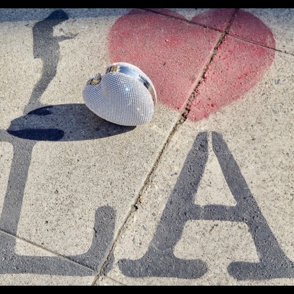 Rhinestone Heart Clutch - Picture 2 of 8